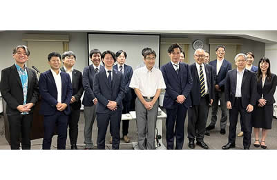 協会発足を祝して影山摩子弥 横浜市立大学教授に設立記念講演をしていただきました