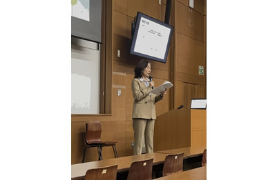 吉川典子主任研究員がフェリス女学院大学で講義を行いました